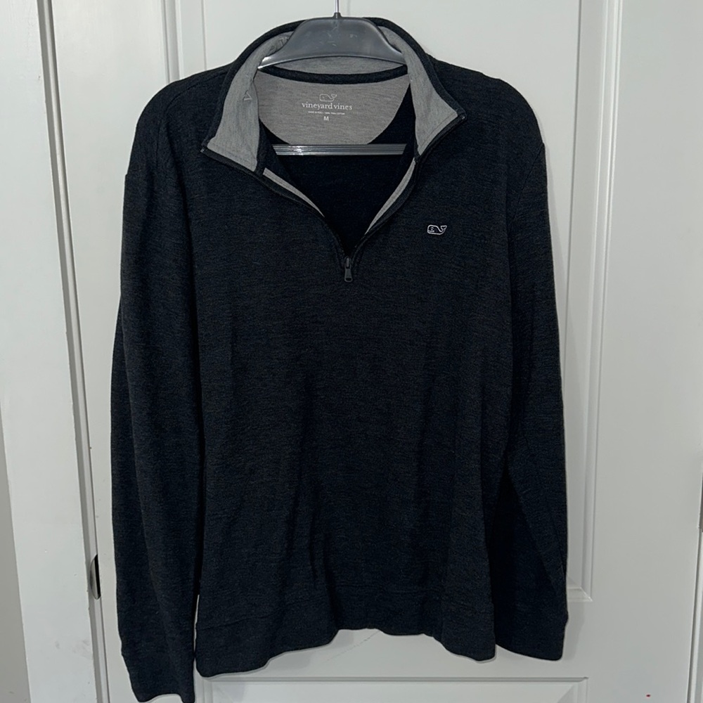 Vineyard vines quarter zip up